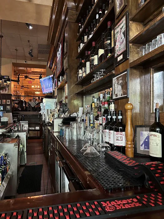 Carmine's - Upper West Side Picture 2