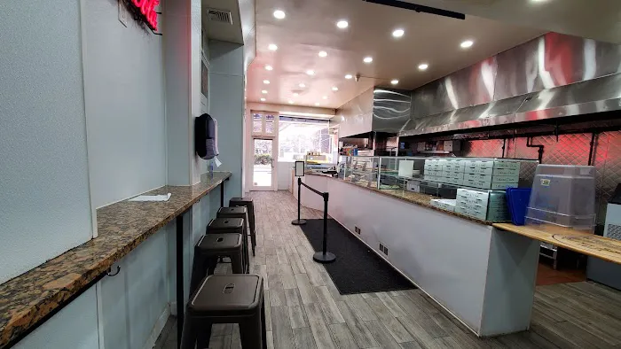 Village Square Pizza - Upper West Side Picture 6