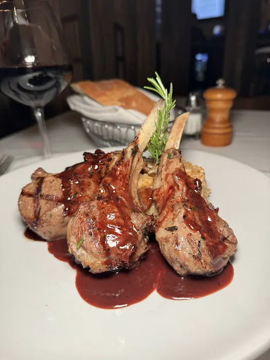 Trattoria iL Gusto Wine Bar Picture 3
