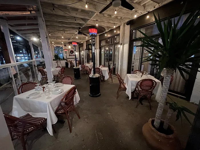 Trattoria iL Gusto Wine Bar Picture 8