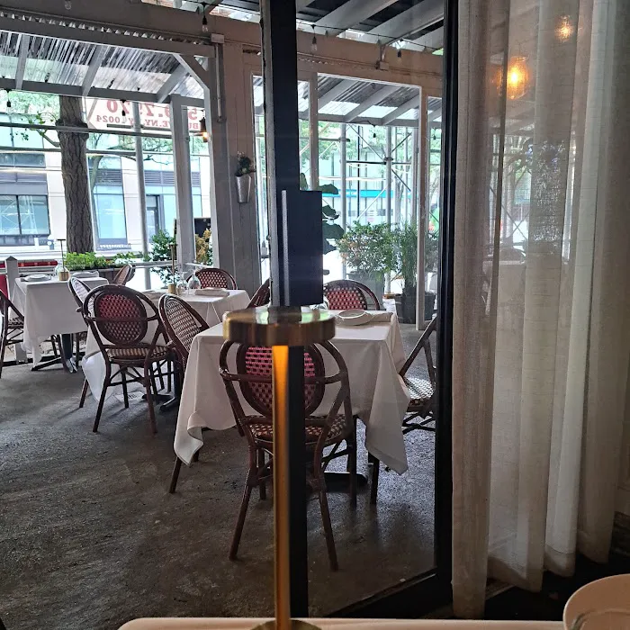 Trattoria iL Gusto Wine Bar Picture 4