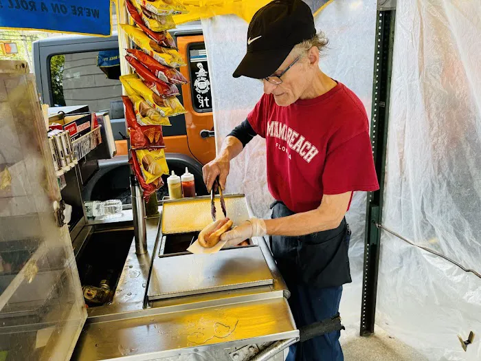 Billy’s Hot Dog Cart Picture 3