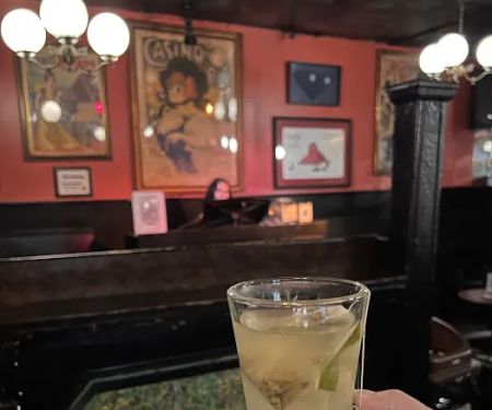 Brandy's Piano Bar