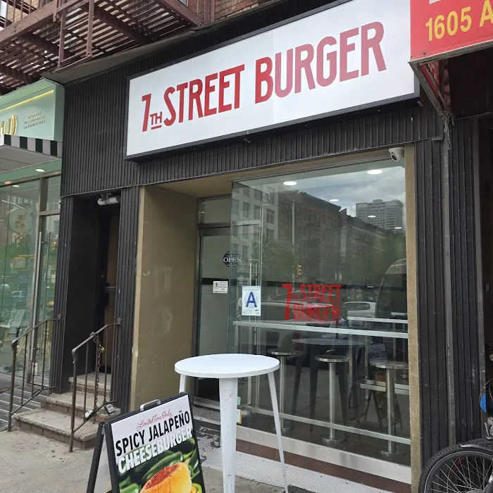 7th Street Burger Upper East Side Picture 9