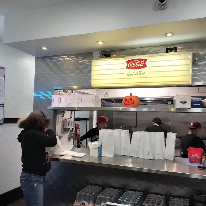 7th Street Burger Upper East Side Picture 8