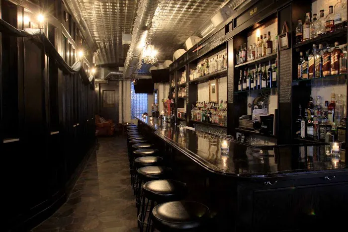 Caledonia Bar Picture 2