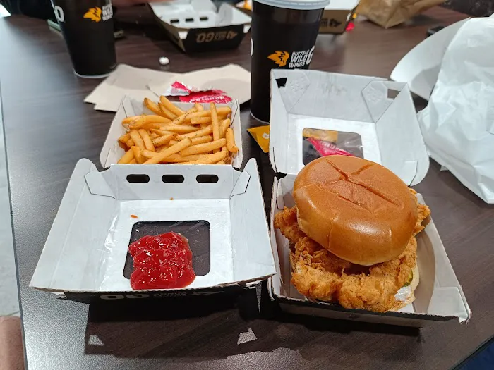 Buffalo Wild Wings 'GO' Picture 2