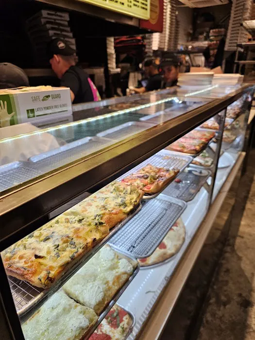 Mimi's Pizza (3rd Ave & 86th) Picture 1