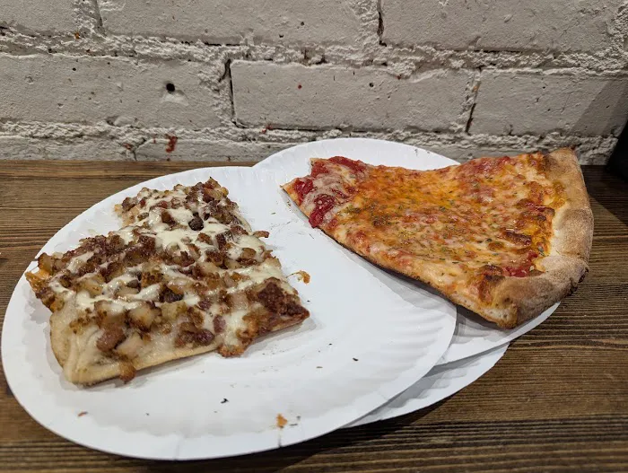 Mimi's Pizza (3rd Ave & 86th) Picture 3
