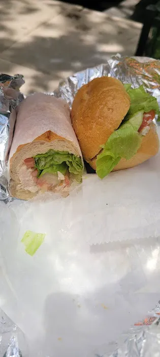 Lexington Deli Picture 3