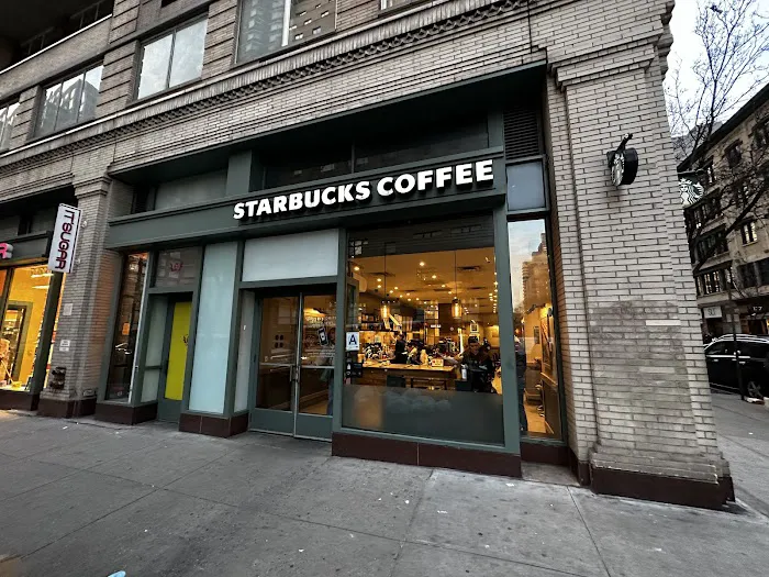 Starbucks Picture 2