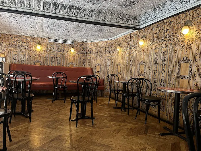 Eli's Essentials And Wine Bar Picture 10