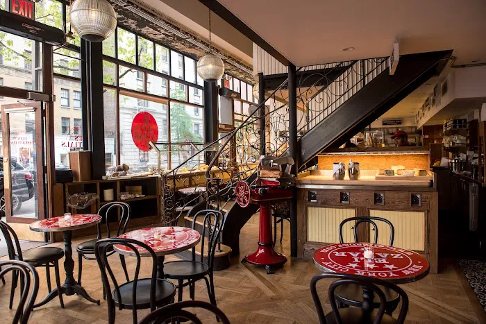 Eli's Essentials And Wine Bar Picture 1