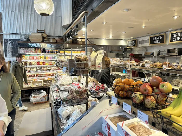 Eli's Essentials And Wine Bar Picture 8