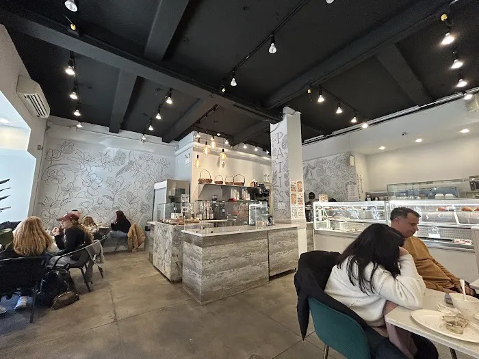 Patis Bakery Picture 9