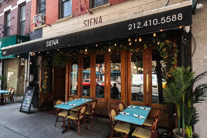Siena Cafe • Italian • Bar • Restaurant Picture 4