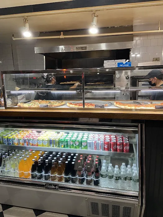 Williamsburg Pizza Picture 3