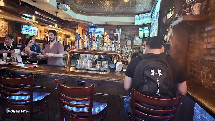 Horn's Hook Tavern Picture 2