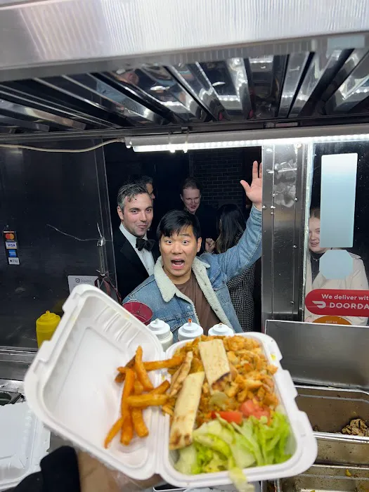 Q Halal Cart Picture 8