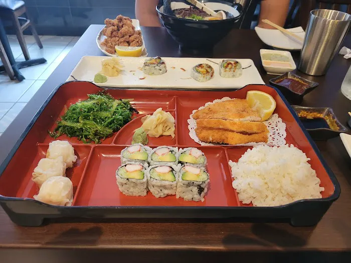 Akura ramen & sushi Picture 2