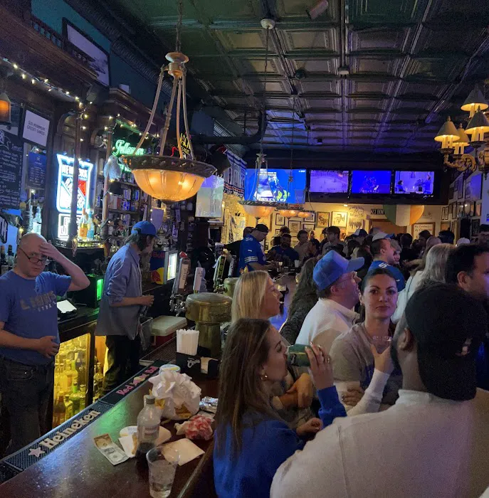 Bailey's Corner Pub Picture 9