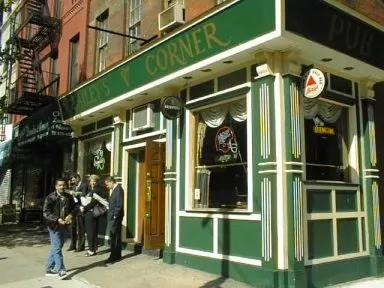 Bailey's Corner Pub Picture 1