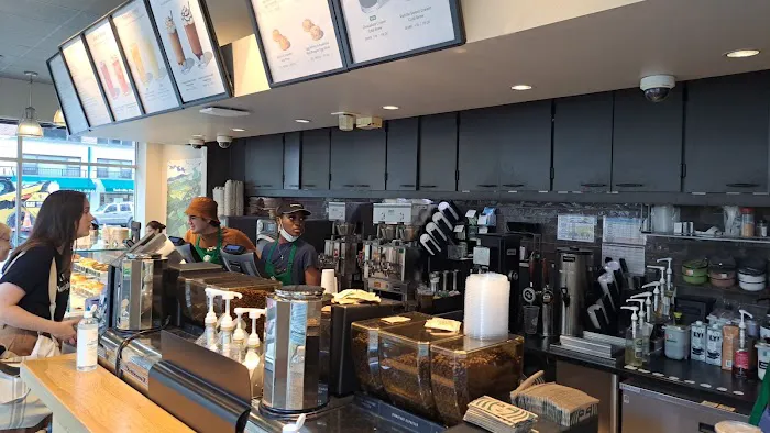 Starbucks Picture 4