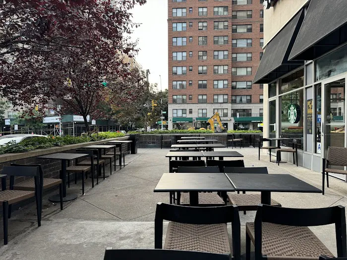 Starbucks Picture 6