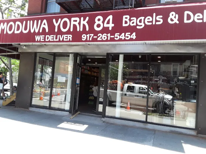 Moduwa York 84 Bagels & Deli Picture 9