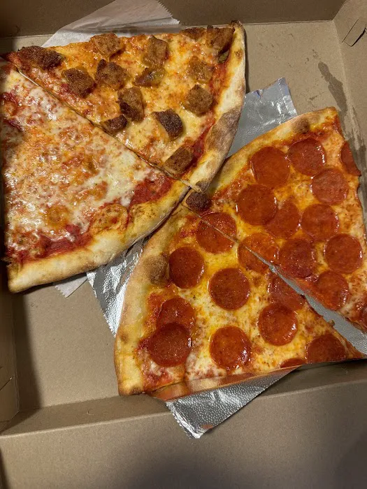 Arturo's Pizza Picture 3