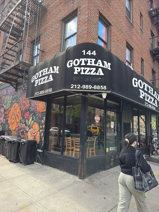 Gotham Pizza Picture 2