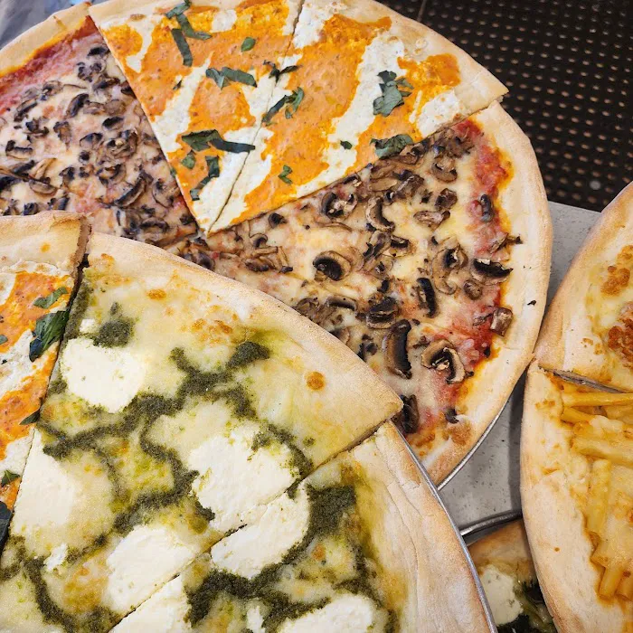 Roma Pizza Picture 5