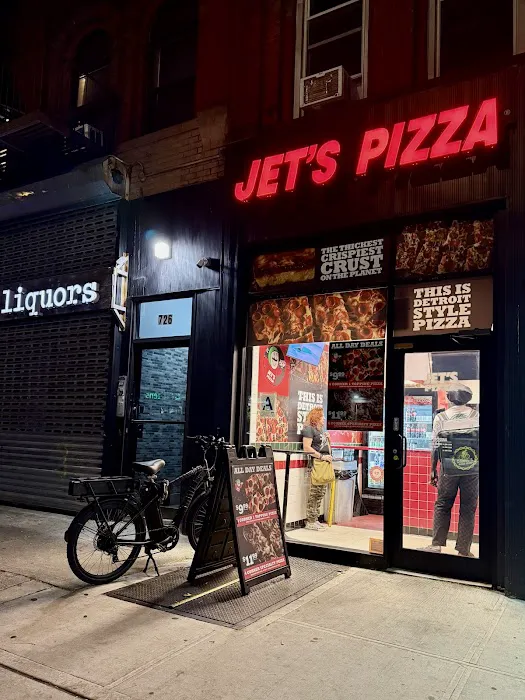 Jet's Pizza Picture 10