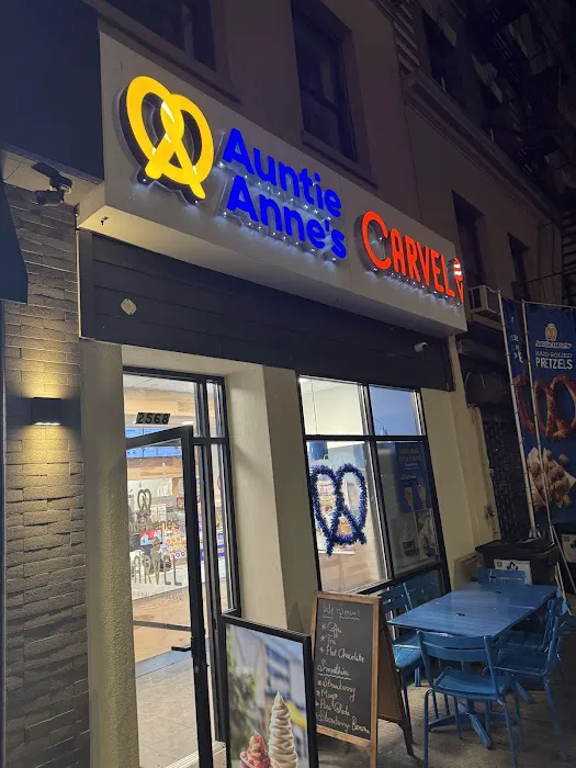 Auntie Anne's/Carvel Express Picture 3