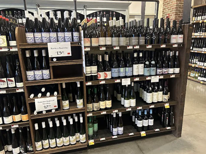 Whole Foods Wine Store Picture 6