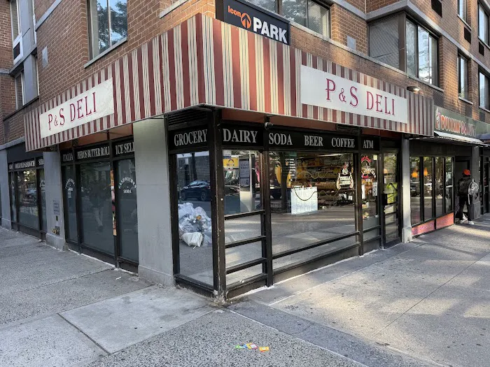 Paul Saini Deli Grocery Picture 4