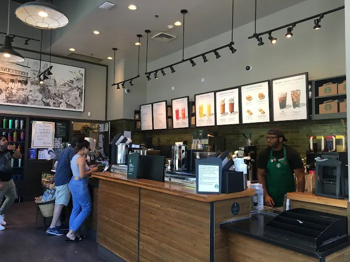 Starbucks Picture 10