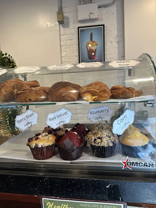 Red's Coffee & Bakery Picture 9