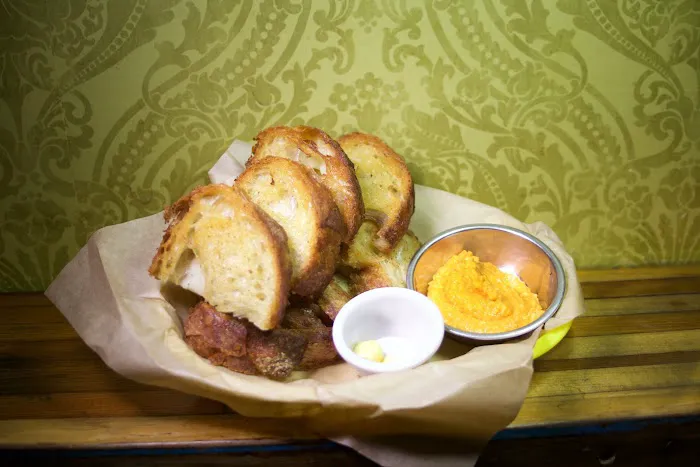 Earl's Beer and Cheese Picture 6