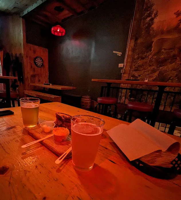 Earl's Beer and Cheese Picture 7