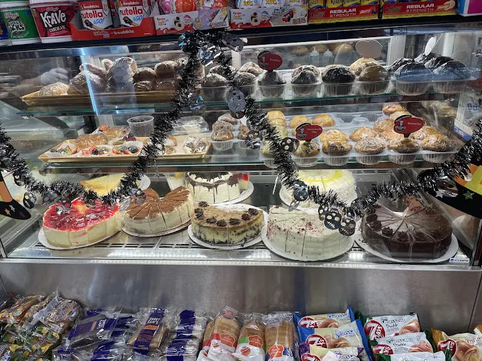 1st Avenue Gourmet & Deli Picture 2