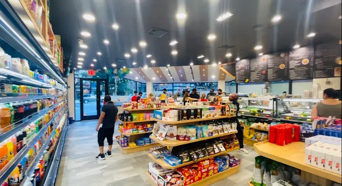 Yorkville Deli Market Picture 4