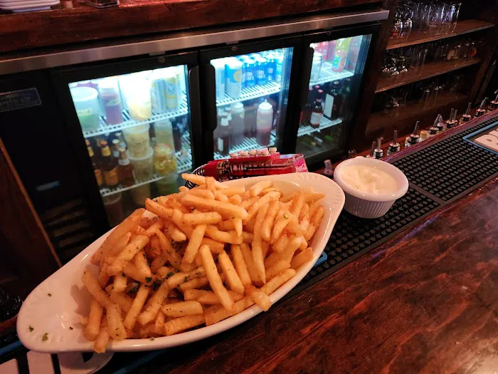 Meller’s Sports Hub and Grill Picture 6