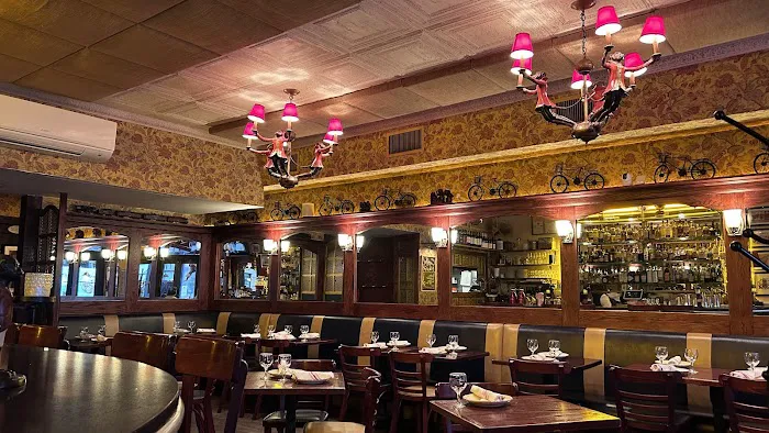 The Drunken Munkey - UES Picture 9