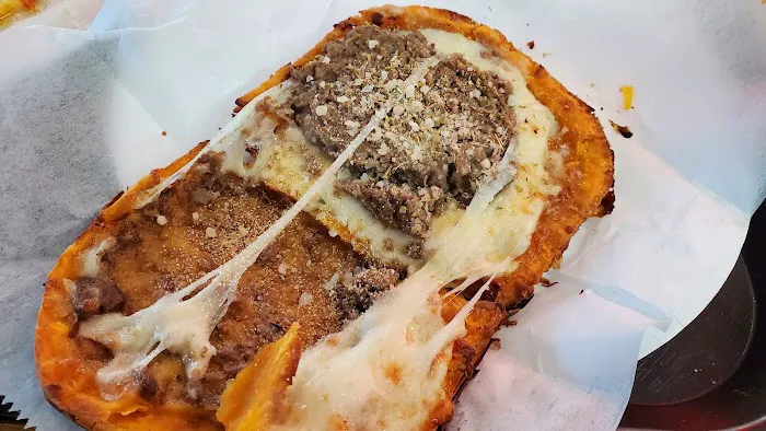 Cheesy Pizza Picture 8