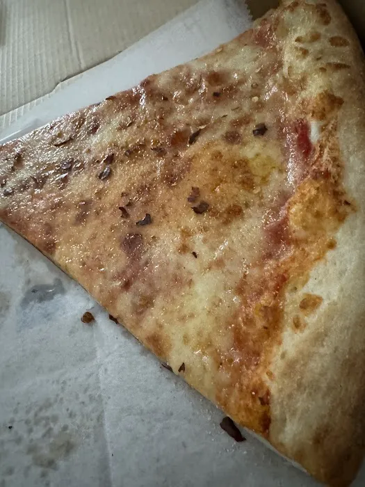 Cheesy Pizza Picture 1