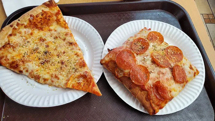 Cheesy Pizza Picture 5