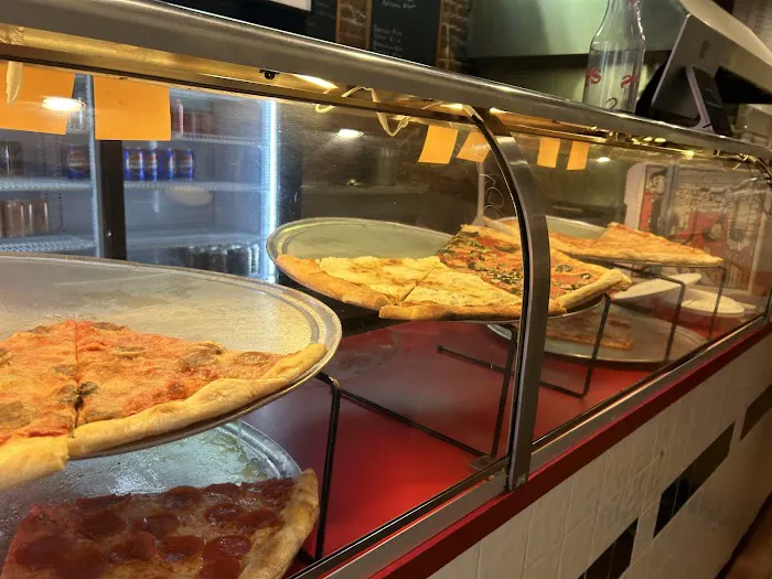 Sal and Carmine Pizza Picture 1