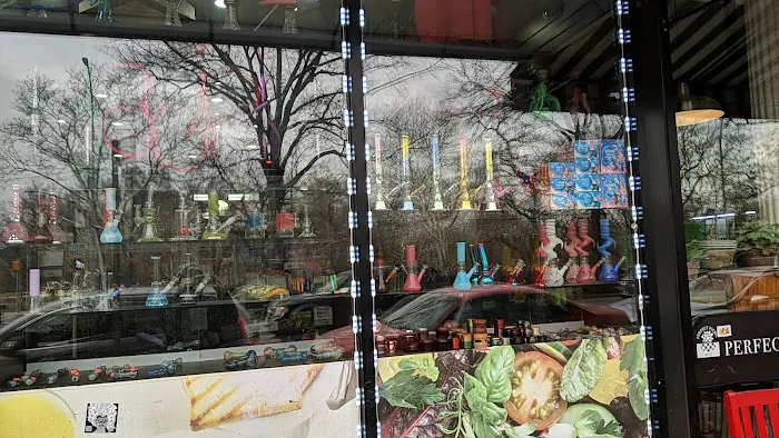 Central Park Deli Picture 3