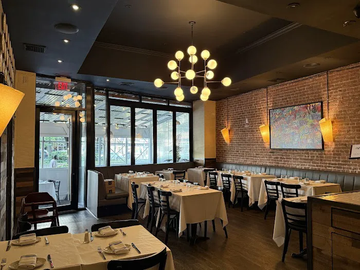 Serafina West 105 (UWS) Picture 2